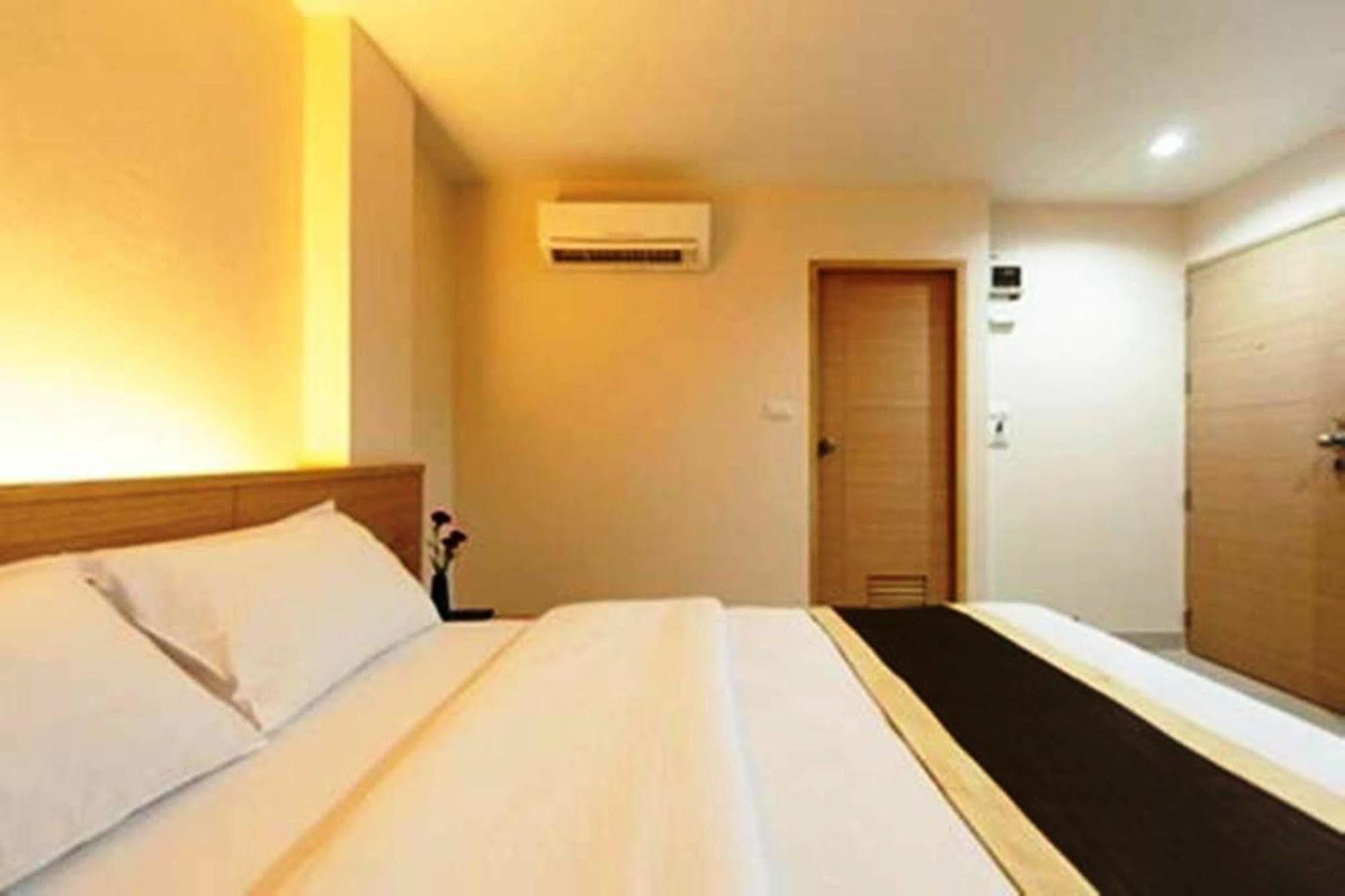 Gateway Hotel Pratunam Banguecoque Exterior foto